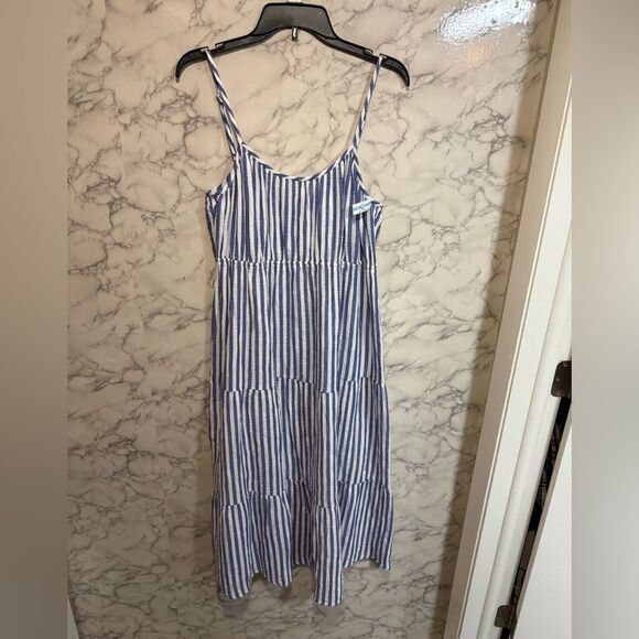 NEW RAILS Blakely Dress Stripe Pattern
Scoop Neck Blue White Size L - Picture 7 of 14